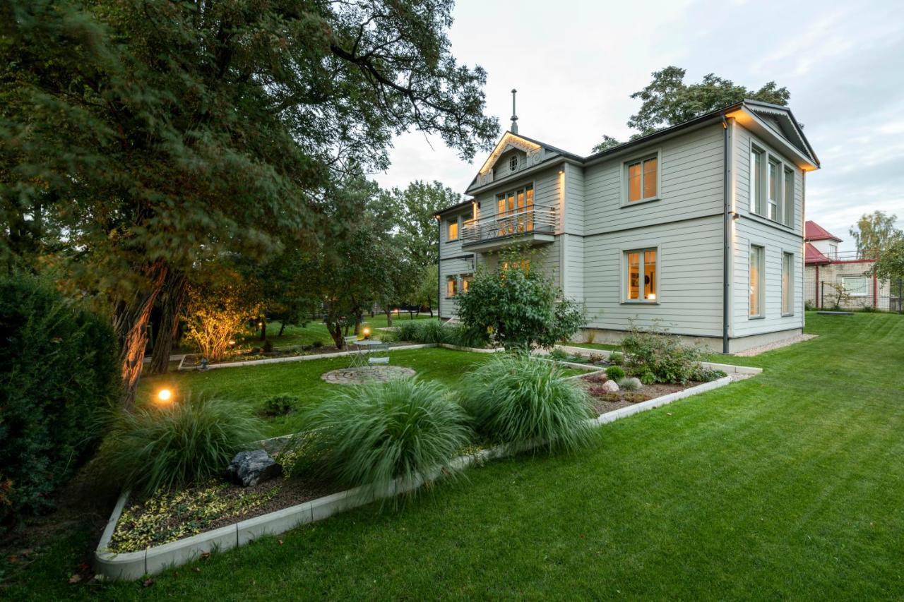 Pine Forest River Villa: Shared Interwar Retreat Near Old Town Kaunas Exterior photo