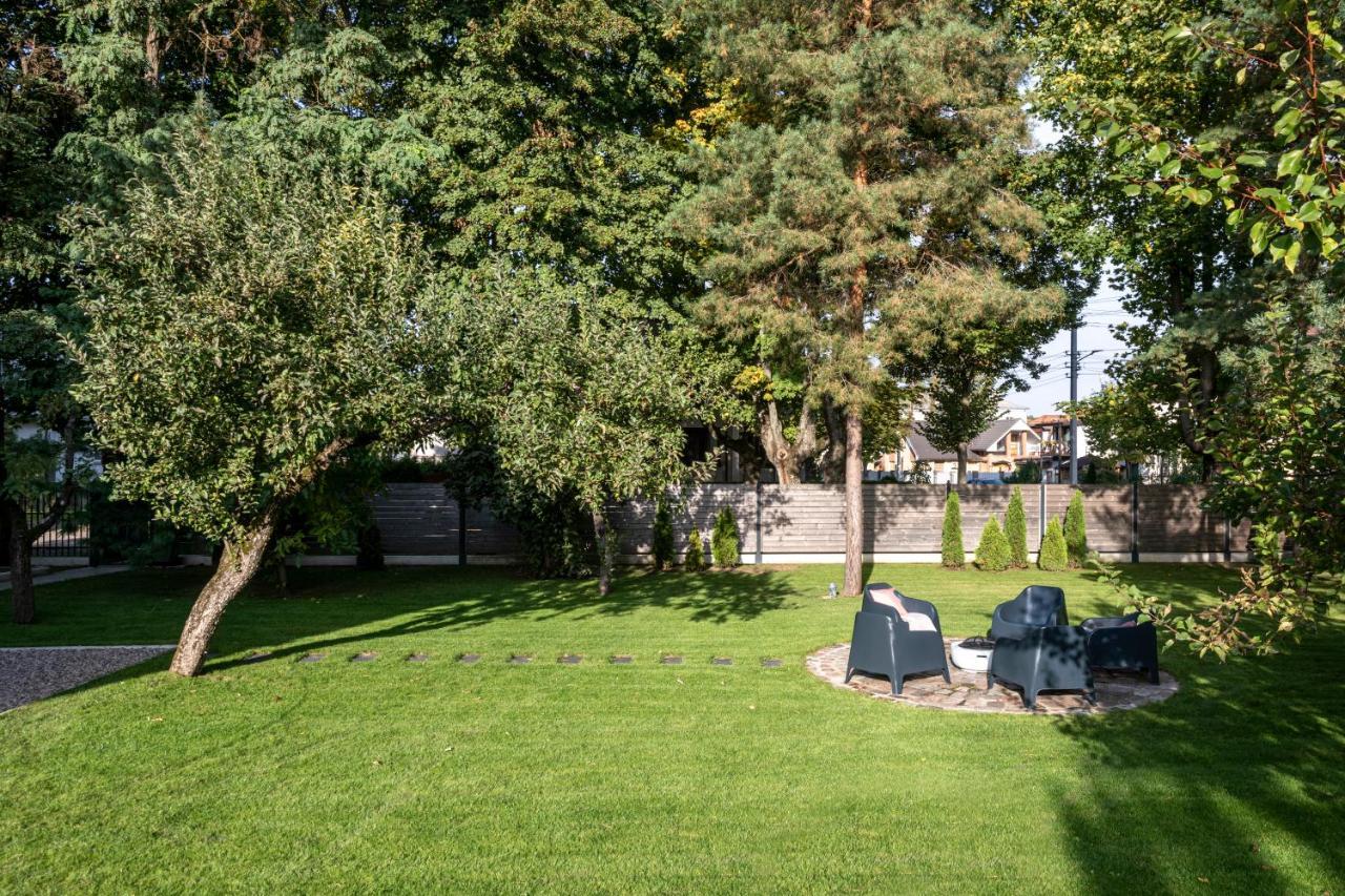 Pine Forest River Villa: Shared Interwar Retreat Near Old Town Kaunas Exterior photo